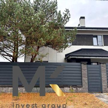 Продається будинок у Дмитрівці з терасою та соснами у дворі!