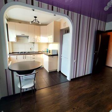 2-кімн квартира з ремонтом, меблі і техніка! Кондратьєва