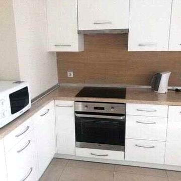 Двокімнатна роздільна. Феодосійська 3В. метро Деміївська 5 хв