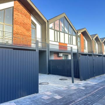 Дніпровська вул. (Калініна), 12