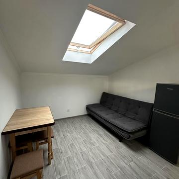 Академіка Шалімова вул., 82