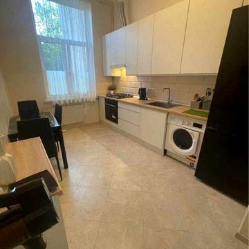 Івана Рутковича вул. (), 10