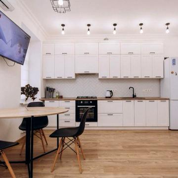 Продам ексклюзивну 2 кімнатну квартиру в центрі міста