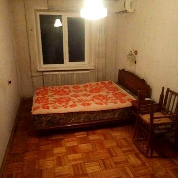 Сдам  за небольшую плату Квартиру Девушке