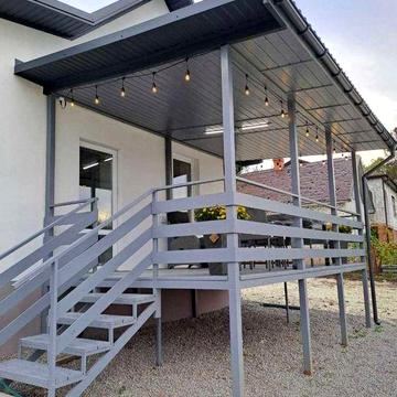 Продам гарний сучасний будинок, терраса, з ремонтом та меблями!