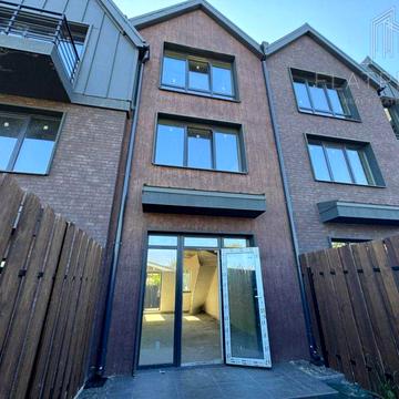 Живописна вул., 19/21