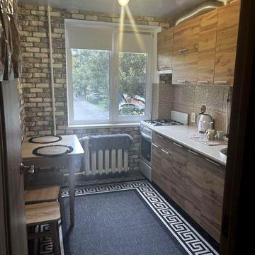 Здам квартиру 2шку на першому поверсі