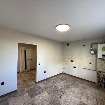 Продам 1к квартиру в новобудові з ремонтом.