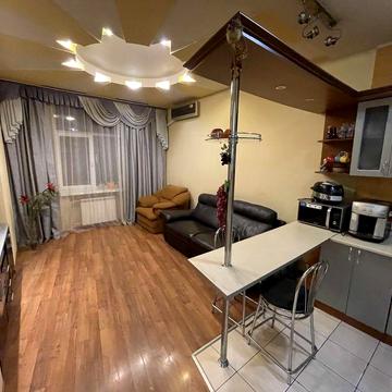 Продам 3к м. Защитников Украины «Семиэтажка , пр. Героев Харьвова 96.