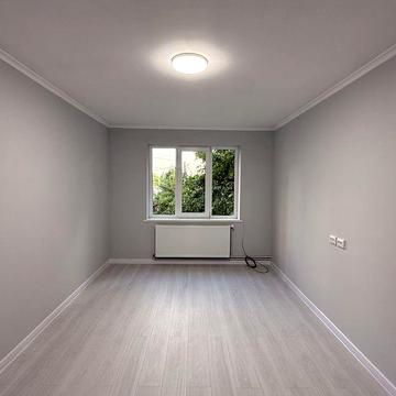 Продам 1к квартиру з ремонтом на 2 поверсі.