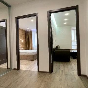 Високовольтна вул., 14