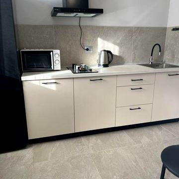 Оренда 1-кімнатна студія з новим ремонтом