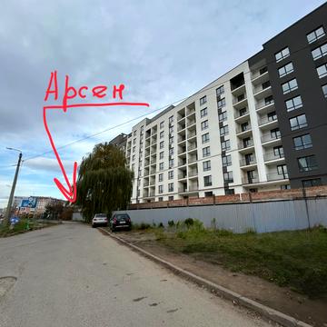 Володимира Івасюка вул., 13