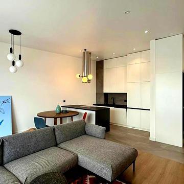 Паркова вул., 11