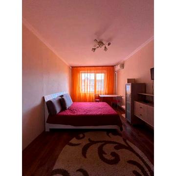 Івана Миколайчука вул., 26