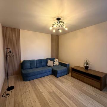 Зацепи вул., 16