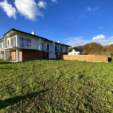 Івана Липи вул., 54А