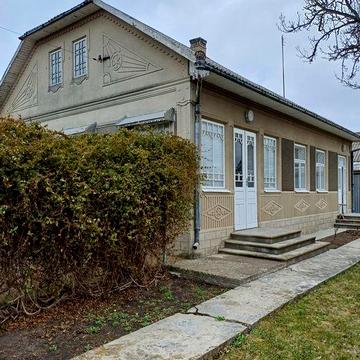 Продається будинок м. Новоселиця