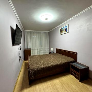 Джорджа Вашингтона вул. (Батальна), 13