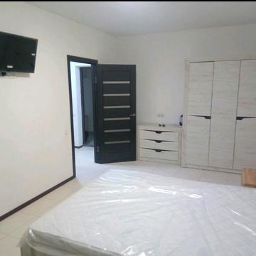 Перлинна вул., 11