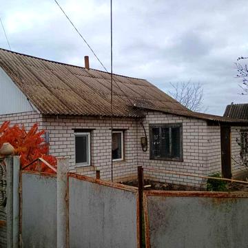 Продам будинок, з ділянкою.