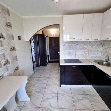 Продаж 1 к квартири жм Перемога 4, б. Слави 10. Ремонт.