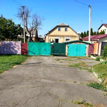 Продається житловий будинок з гаражем, сараєм і погрібом
