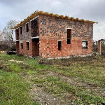 Продаж 2 дуплексів на ділянці 14 соток ! Центр. комунікаціі, асфальт!