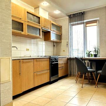 Трикімнатна квартира вулиця Грушевського ЖК Грушевського