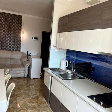 Івана Мазепи вул. (Січневого Повстання), 12-Б