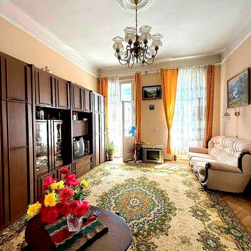 Івана Верхратського вул., 11а