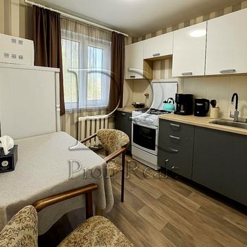 Мрії вул. (Академіка Туполєва), 17