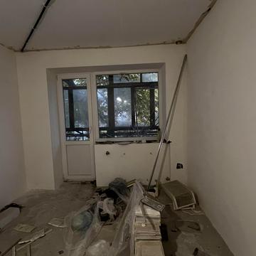 Космонавтів вул., 104