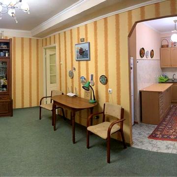 Квартира мебльована в гарному стані