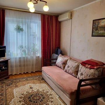 Продается 3 ком. квартира р-н ост. кинотеатра "Космос", 4/9