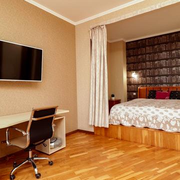 Євгена Коновальця вул. (Щорса), 36-Б