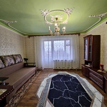 Любомира Гущара, 17