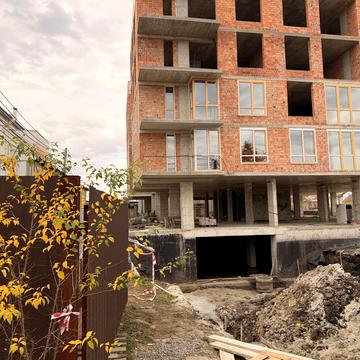 Данила Галицького вул., 2а