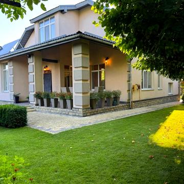 монастирська, 13