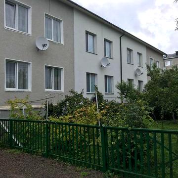 Дворівнева квартира-таунхаус у центрі Гусятина!