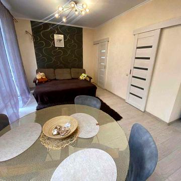 2к з ремонтом в районі Центрального парку