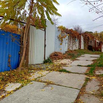 Продам участок в центральном  районе днепра