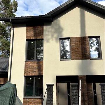 Готовий таун в класній локаціі, з газом і центральними комунікаціями