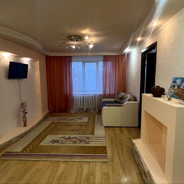 3-кімнатна в центрі міста порошинка Героїв України 1