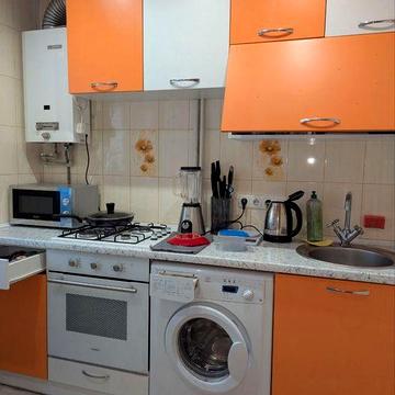 Сдам уютную двухкомнатную кв. на Богдана!!!