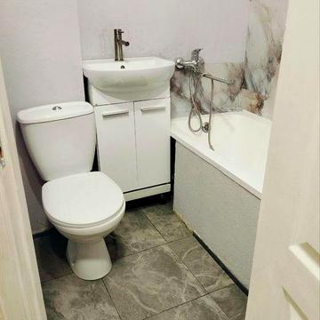 Воскресенка. Продам теплу 1 кімнатну квартиру з ремонтом