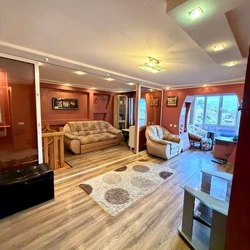 Продається простора 3 - кімнатна, дворівнева квартира — 95 м²!