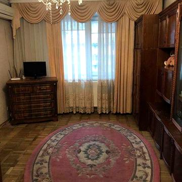 Здам 1 кімнатну квартиру м-в Незалежності