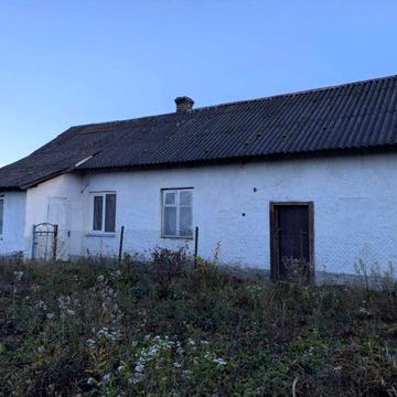 Продається 1 кімнатний будинок і 14 сотих землі,село Задністрянське.