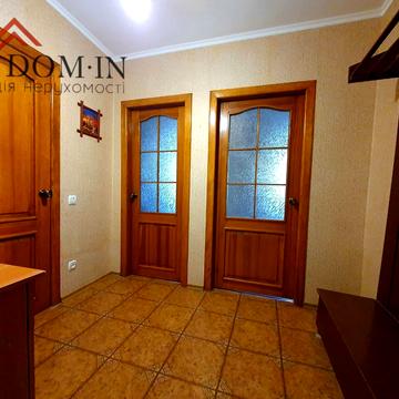 Нижньосироватська вул., 24